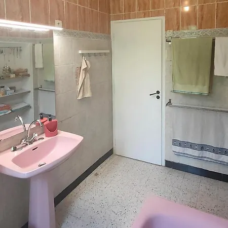 Grande Dans Maison En Garrigue Nimoise Homestay *
